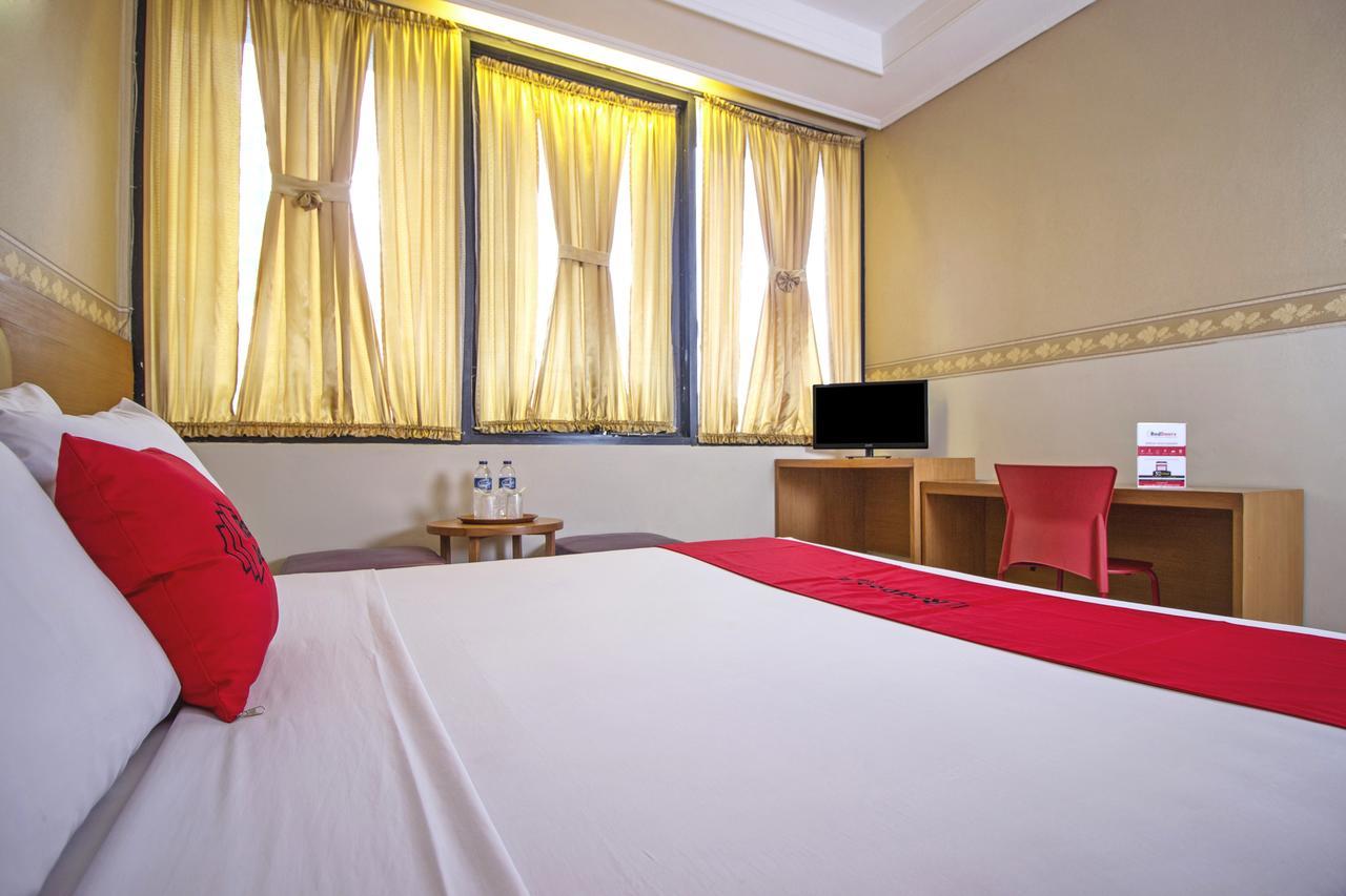 Reddoorz Plus @ Sukamulya Pasteur 2 Бандунг Екстер'єр фото